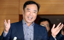 Hàn Quốc chìm vào khủng hoảng