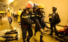Diễn tập giải cứu 30 người kẹt trong hầm sông Sài Gòn