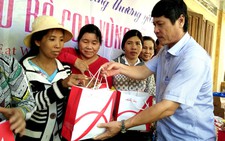 ​300 suất quà đến với dân vùng lũ Phú Yên