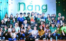 Á hậu Thúy Vân cùng sinh viên mang Tết cho người nghèo