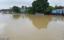 Mưa quá lớn, lũ ở Bình Định, Phú Yên đang lên nhanh