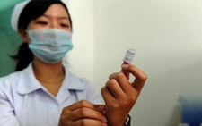 Trung Quốc bỏ tù quan chức y tế cho lưu hành vắcxin hết hạn