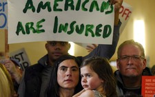 Không có “tuần trăng mật” cho ông Trump