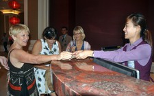 Chính thức cho người Việt thu nhập trên 10 triệu/tháng vào casino