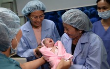 Những công dân sinh ở Sài Gòn đầu tiên năm Đinh Dậu 2017