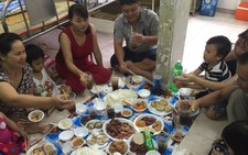 ​Rộn ràng bữa ăn đầu năm cho bệnh nhi ung thư
