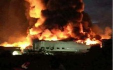 Philippines: nhà máy cháy suốt 18 giờ, nhiều người mắc kẹt