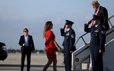 Ông Trump đoàn tụ với vợ dịp cuối tuần 