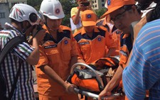 Cứu ngư dân bị đau bụng trên tàu cá hỏng máy