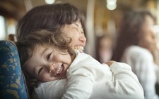 Dạy trẻ sống tử tế, dễ hay khó?