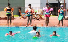 Dạy bơi miễn phí cho 5.000 trẻ em