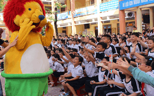 Dạy học sinh tiểu học đánh răng đúng cách
