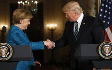 ​Ông Trump tố báo chí nói dối về cuộc gặp bà Merkel