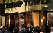 Tài sản ông Trump bốc hơi 1 tỉ USD