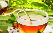 ​Uống trà thảo dược giúp hạ huyết áp