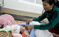 Bé trai sơ sinh bị bỏ rơi ở mương thủy lợi giữa đồng