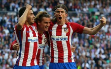 Griezmann giúp Atletico cầm chân Real tại Bernabeu