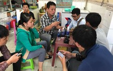 ​Côn đồ đập phá quán kem nhãn ở Quận 1