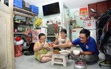 Ở TP.HCM thu nhập 10 triệu đồng/tháng may ra mới đủ
