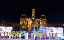 Hào hùng không khí thống nhất đất nước