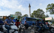 Khi xây cầu vượt, tượng đài đi đâu?