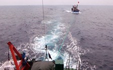 ​Cảnh sát biển cứu tàu cá cùng 19 thuyền viên trôi dạt