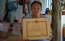 Cán bộ về hưu cũng chịu trách nhiệm vụ hàng trăm huân chương bỏ quên