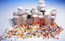 Thay đổi kết quả kiểm nghiệm thuốc, nguyên giám đốc bị khai trừ đảng