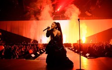 Ca sĩ Ariana sắp diễn ở TP.HCM với vé VIP gần 16 triệu đồng