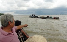Dân cồn Dơi tuyên chiến với 'cát tặc'