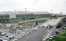 ​Cầu vượt cửa ngõ sân bay Tân Sơn Nhất sẽ thông xe sớm 2 tháng