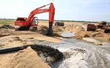 Phú Yên: hút cát, phá rừng bằng… cơ chế đặc thù