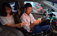 Yêu cầu tổng kết việc thí điểm taxi công nghệ