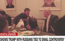 Xuất hiện video ông Trump ăn tối với tỉ phú Nga