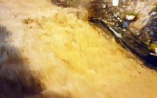 Mưa lớn, Sa Pa nước chảy như thủy điện xả lũ