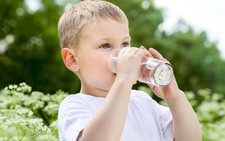 ​Nước uống mùa hè cho trẻ nhỏ