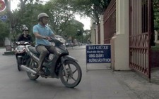 Quận 1 bố trí bãi xe tạm cho đường sách Nguyễn Văn Bình
