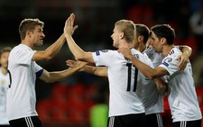 ​Hạ CH Czech, Đức chạm tay vào vé dự World Cup 2018