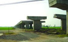Thêm hai đường cao tốc cho miền Tây