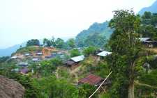 Uống rượu trên đỉnh Ngọc Linh
