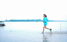Nhà văn Trang Hạ: Vẽ bản đồ tuổi trẻ bằng bước chân