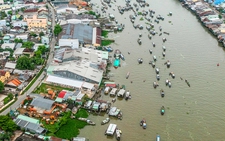 Chợ nổi ... bên bờ vực tan rã