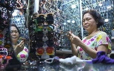 Chuyển đổi 7.000 chợ truyền thống thành cửa hàng, trung tâm thương mại, nên không?