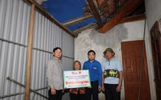 Yêu cầu chuyển 500 tỉ Vingroup và các nhà hảo tâm hỗ trợ trực tiếp đến tay người dân vùng lũ
