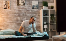 Làm gì khi thức giấc giữa đêm và không thể ngủ lại?