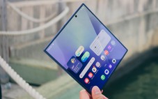 Flagship hiện đại: Sao lại không thể gập?