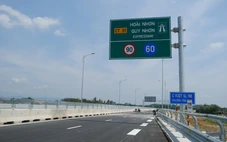 Xem xét cấp phép cho Tập đoàn Sơn Hải cắm bảng bảo hành 10 năm cao tốc Hoài Nhơn - Quy Nhơn