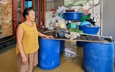 Bốn ngày 'chiến đấu' với lũ sông Cầu: Có tiền chẳng mua nổi bữa cơm