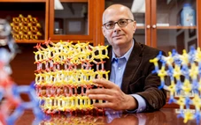 Quan điểm giáo dục của nhà hóa học đoạt giải Nobel 2025 Omar Yaghi