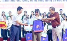 Tưởng vẫn còn nằm mơ sau khi được tiếp sức đến trường 50 triệu đồng
